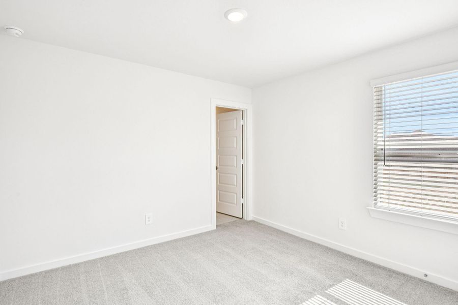 Photo is not of the actual home, but is an inspirational photo of builder’s model home and may depict options, furnishings, and/or decorator features that are not included Photo is not of the actual home, but is an inspirational photo of builder’s model home and may depict options, furnishings, and/or decorator features that are not included