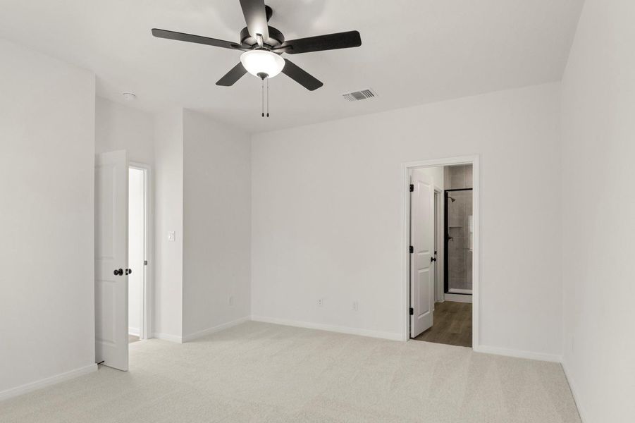 Spacious, unfurnished interior of a new home in Blanco Vista, San Marcos (Image 13). Spacious, unfurnished interior of a new home in Blanco Vista, San Marcos (Image 13).