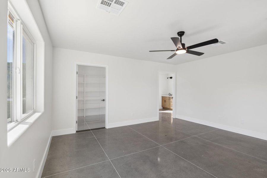 47-web-or-mls-46210-n-36th-ave