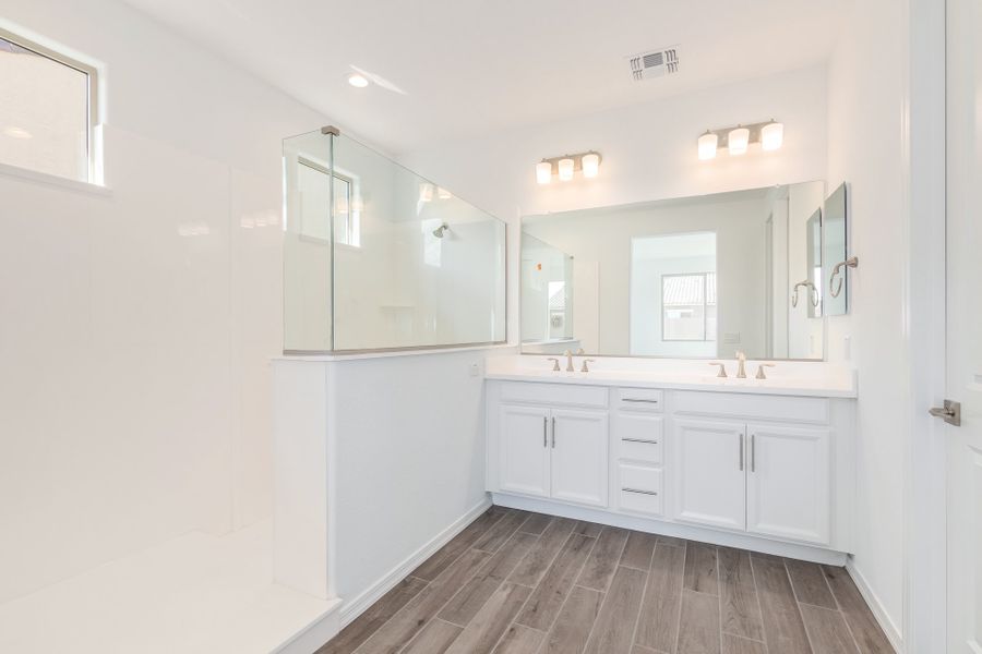 Representative furnished interior of a home built from the 55-RV1 by Taylor Morrison in Allen Ranches, Litchfield Park (Image 6).