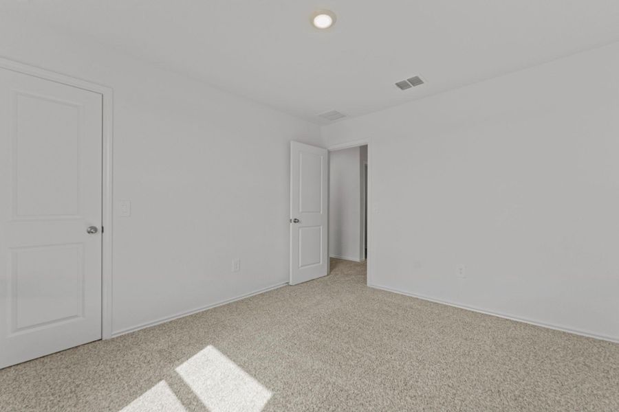 Spacious, unfurnished interior of a new home in Palomino, Manor (Image 34).