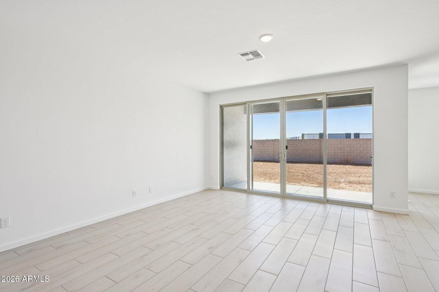 9-web-or-mls-W Brown St-S2703-009