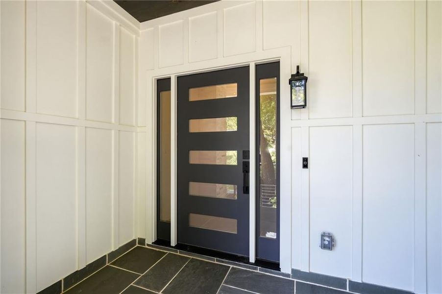 Exterior details and patio area of a home in , Roswell (Image 3).