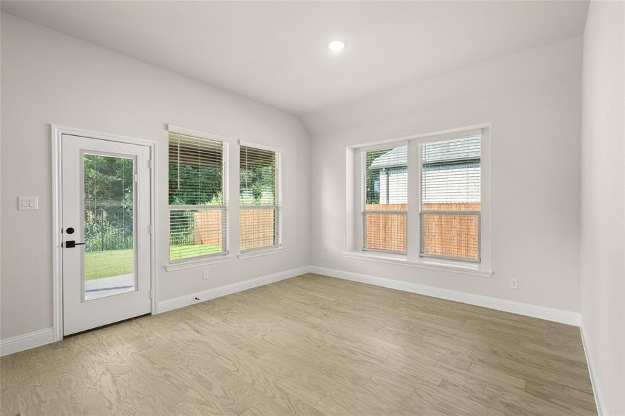 4422 Verbena- Dining-1 4422 Verbena- Dining-1