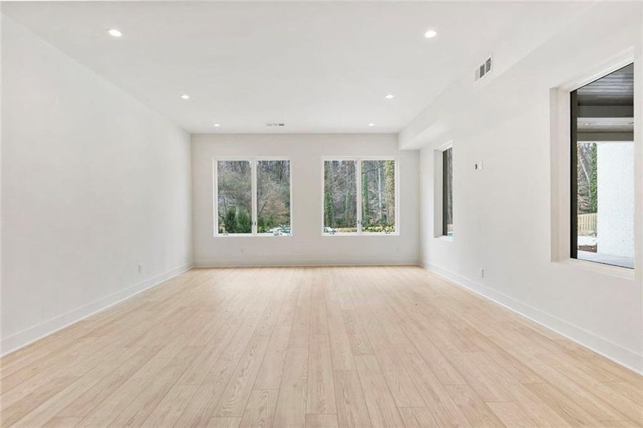 Spacious, unfurnished interior of a new home in , Sandy Springs (Image 74). Spacious, unfurnished interior of a new home in , Sandy Springs (Image 74).