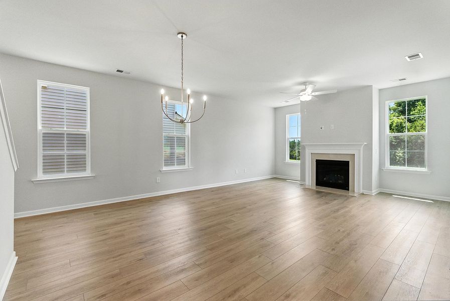 Spacious, unfurnished interior of a new home in Landmark Commons, Boiling Springs (Image 14).