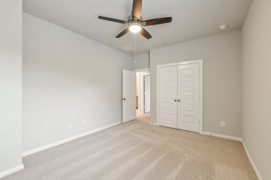 Spacious, unfurnished interior of a new home in Summer Place  35', Montgomery (Image 47).