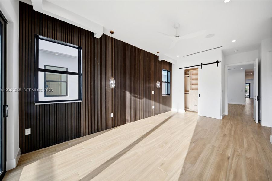 Spacious, unfurnished interior of a new home in , Fort Lauderdale (Image 50).