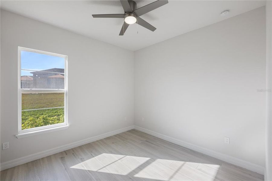 Spacious, unfurnished interior of a new home in , Lake Alfred (Image 30).