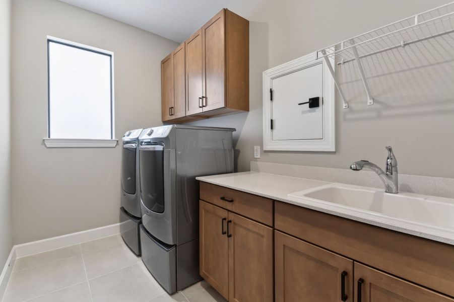 Furnished interior view inside a new home in Hendrix Reserve, Lake Worth (Image 7).