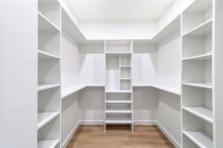 Spacious, unfurnished interior of a new home in , Dallas (Image 21).