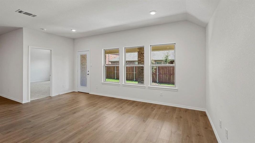 Spacious, unfurnished interior of a new home in Crane Crossing, Crandall (Image 11).