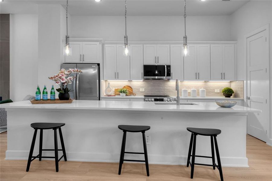 Furnished interior view inside a new home in , Farmers Branch (Image 25).