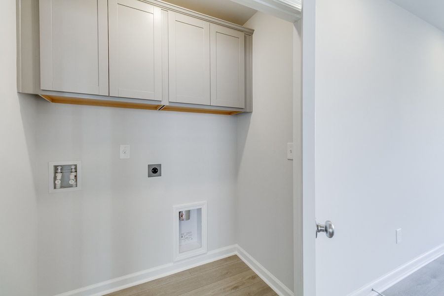 Spacious, unfurnished interior of a new home in Bluefield, Lexington (Image 25). Spacious, unfurnished interior of a new home in Bluefield, Lexington (Image 25).