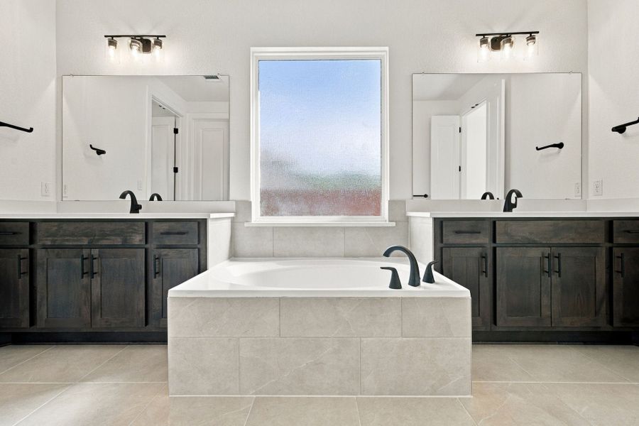 3,229sf New Home in Round Rock, TX. - Slide 25 3,229sf New Home in Round Rock, TX. - Slide 25