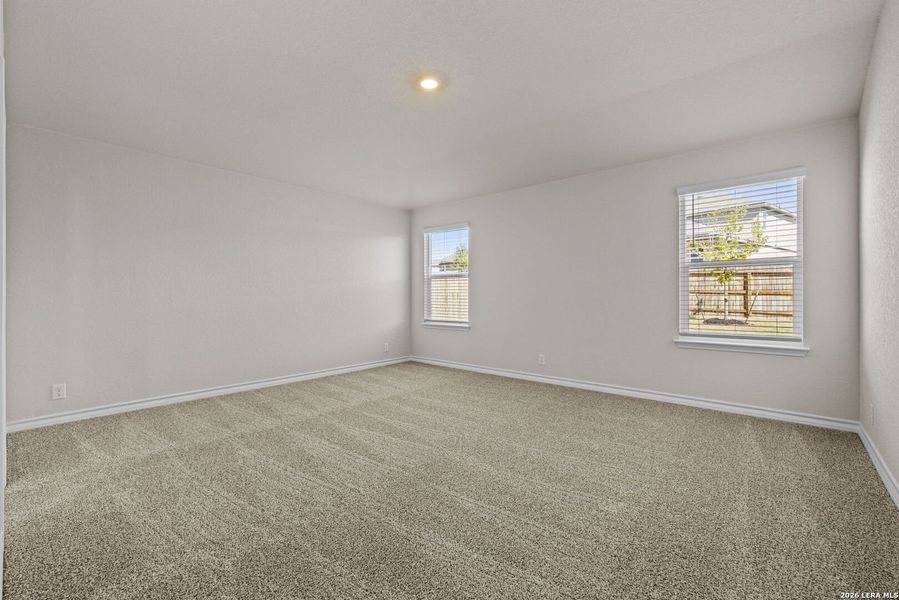 Spacious, unfurnished interior of a new home in Redbird Ranch, San Antonio (Image 14).