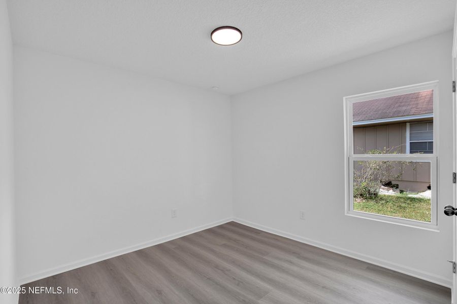 Spacious, unfurnished interior of a new home in , Green Cove Springs (Image 43).
