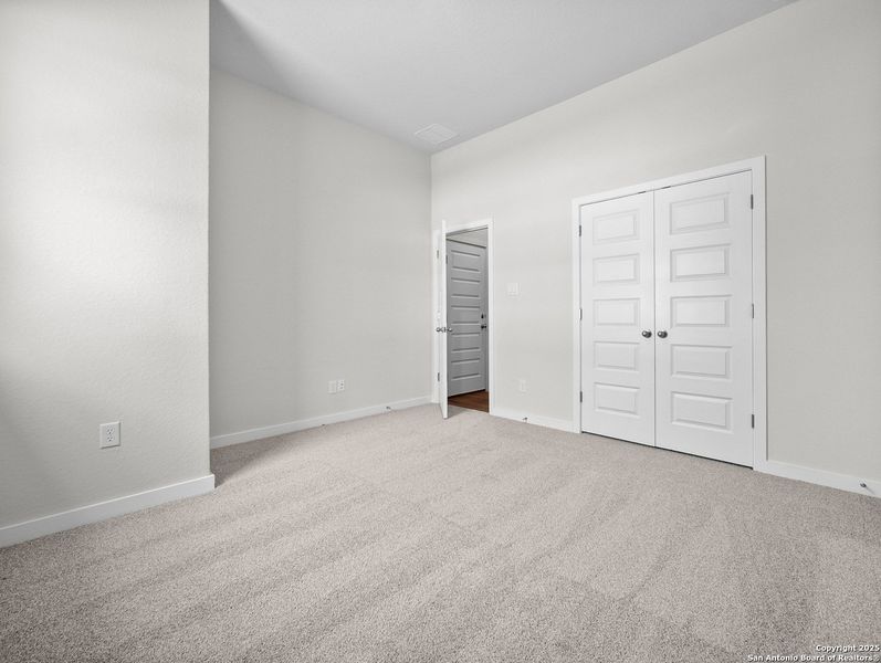 Spacious, unfurnished interior of a new home in Morgan Meadows, San Antonio (Image 15).