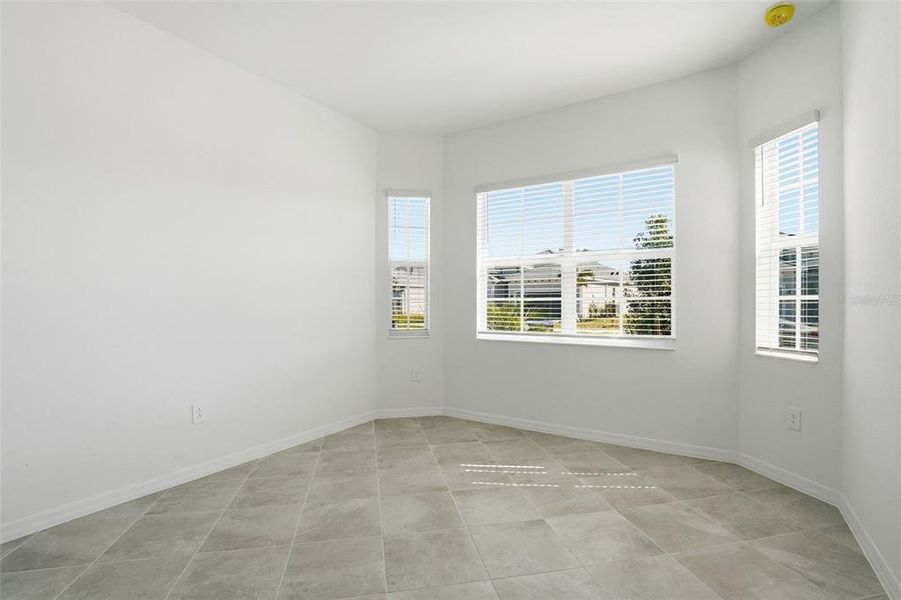 Spacious, unfurnished interior of a new home in Wellen Park Golf & Country Club, Venice (Image 16). Spacious, unfurnished interior of a new home in Wellen Park Golf & Country Club, Venice (Image 16).