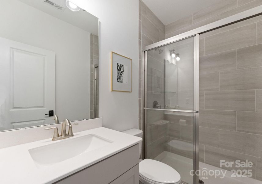 Main Level Full Bathroom Main Level Full Bathroom