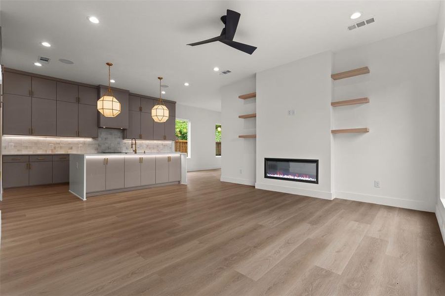 Spacious, unfurnished interior of a new home in , Dallas (Image 17).