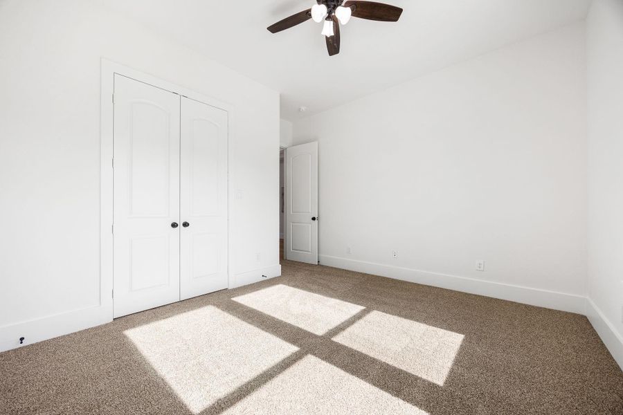 Spacious, unfurnished interior of a new home in , Tomball (Image 22).