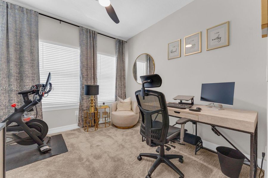 Furnished interior view inside a new home in , Plantation (Image 14).