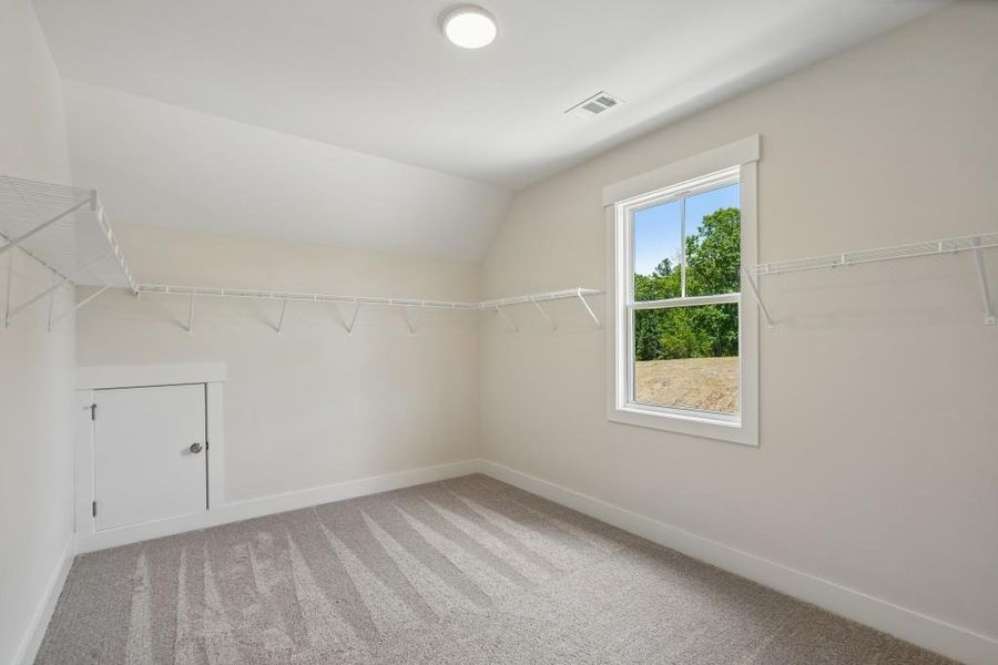 Spacious, unfurnished interior of a new home in Arden on Lanier, Cumming (Image 38).