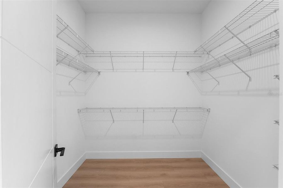 Spacious, unfurnished interior of a new home in , Port Charlotte (Image 21).