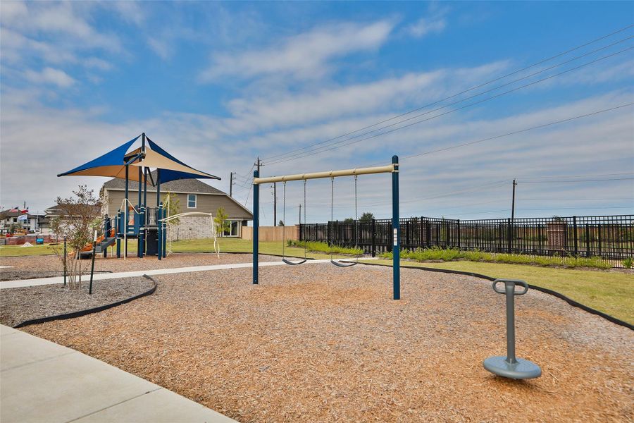 Community amenities in Beamer Villas, Friendswood (Image 42).