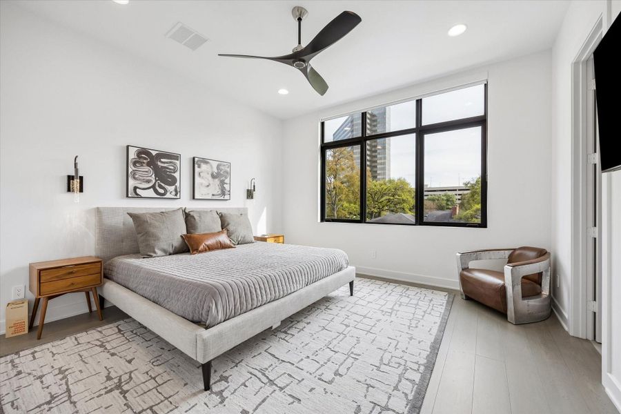 Bedroom 3 with private ensuite bathroom Bedroom 3 with private ensuite bathroom