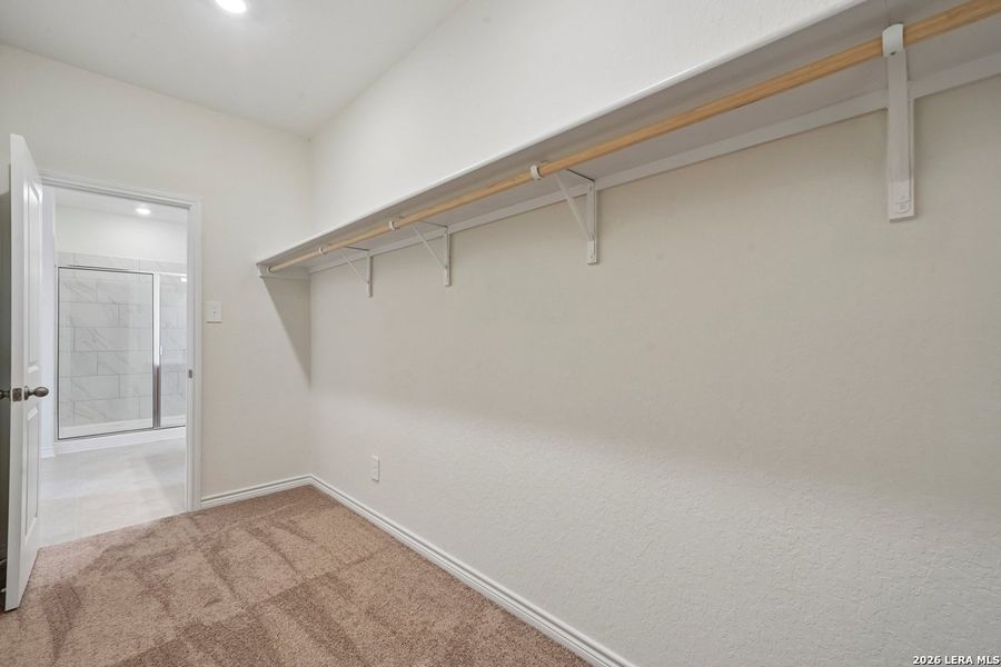 Spacious, unfurnished interior of a new home in Punta Verde, Converse (Image 25).