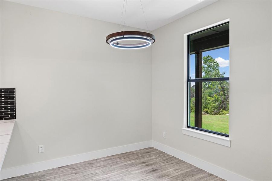 Spacious, unfurnished interior of a new home in , Granbury (Image 19).