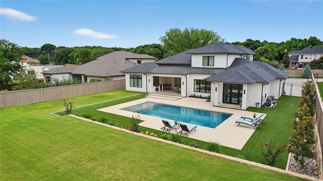 Exterior details and patio area of a home in , Colleyville (Image 22).