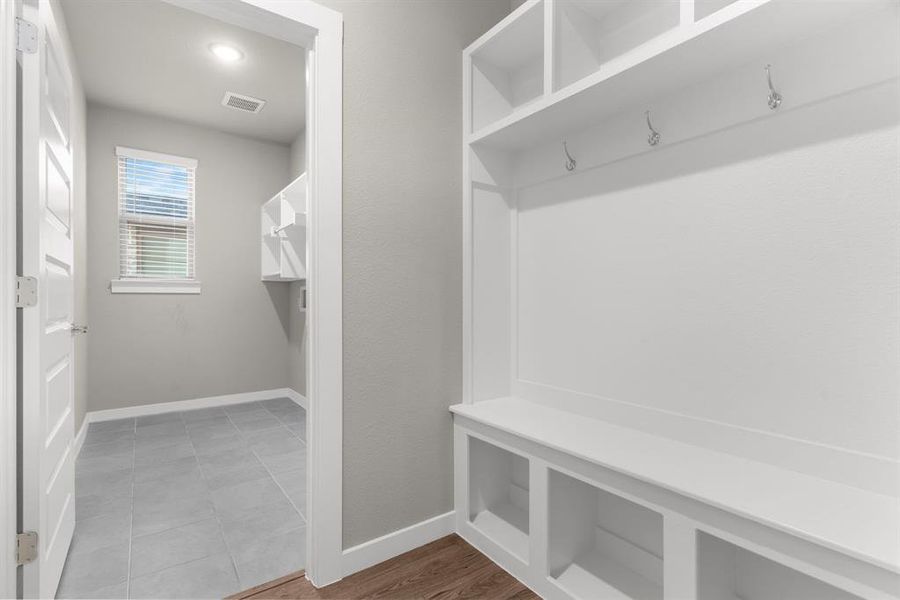 Spacious, unfurnished interior of a new home in Wolf Creek Farms, Melissa (Image 39).