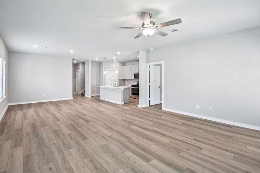 Photo is not of the actual home but is an inspirational photo of builder’s model home and may depict options, furnishings, and/or decorator features that are not included. Photo is not of the actual home but is an inspirational photo of builder’s model home and may depict options, furnishings, and/or decorator features that are not included.