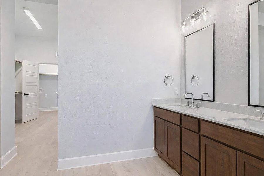 Shiloh Owner's Bathroom (photo is of a similar home with similar design features; actual design features may vary)