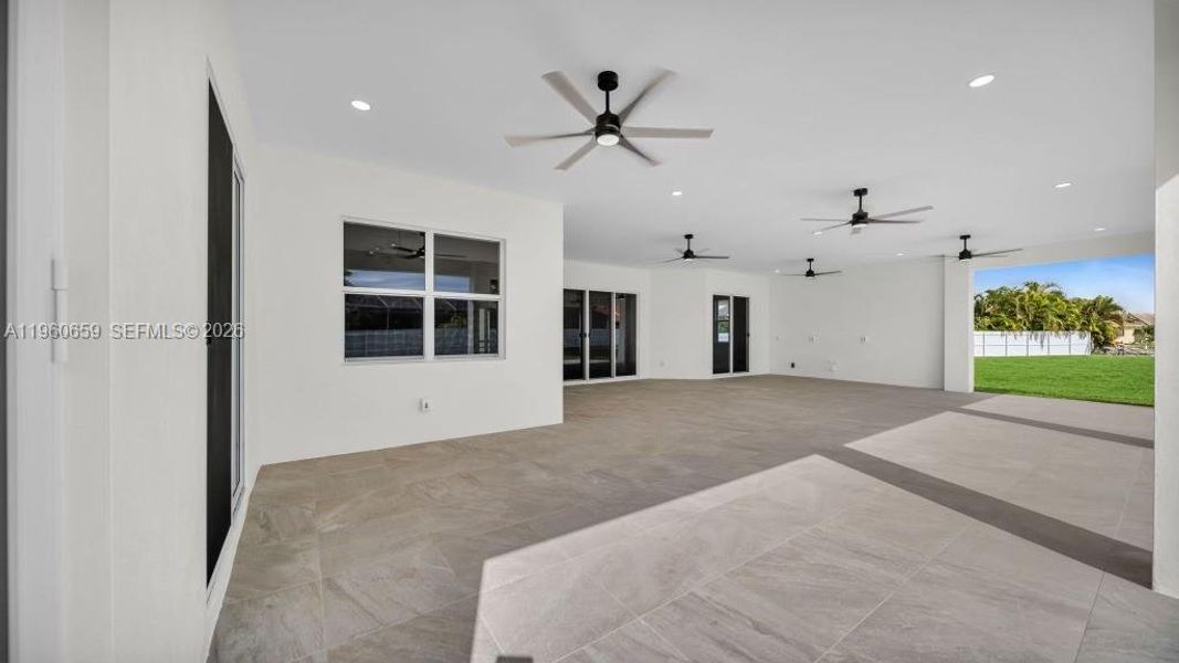 Spacious, unfurnished interior of a new home in , Cape Coral (Image 40). Spacious, unfurnished interior of a new home in , Cape Coral (Image 40).