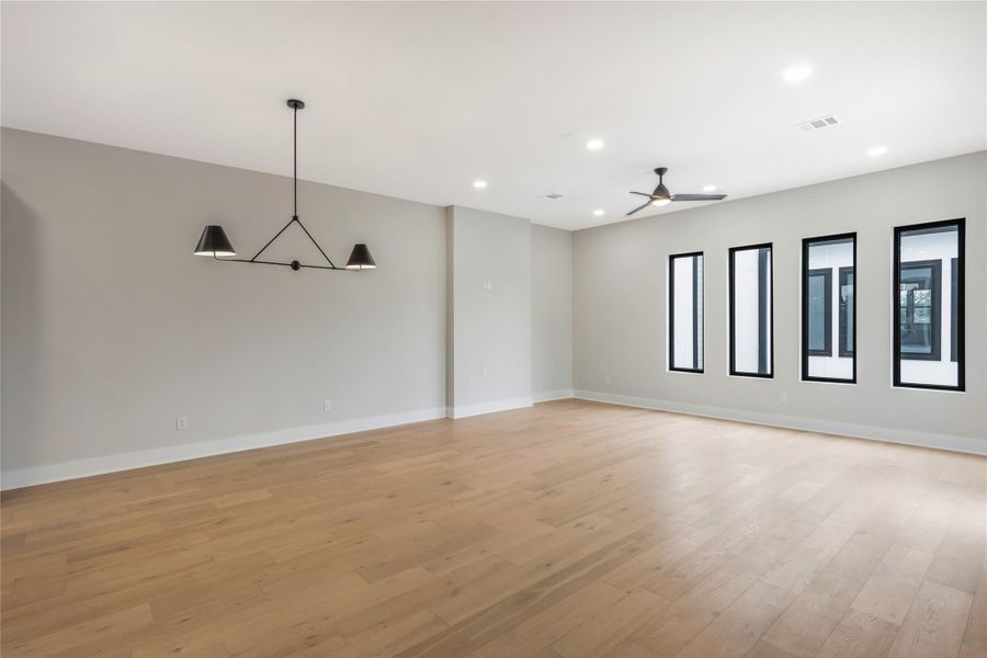 Spacious, unfurnished interior of a new home in , Houston (Image 19).