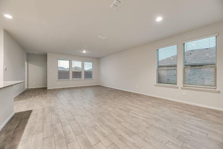 Spacious, unfurnished interior of a new home in , Fort Worth (Image 14).
