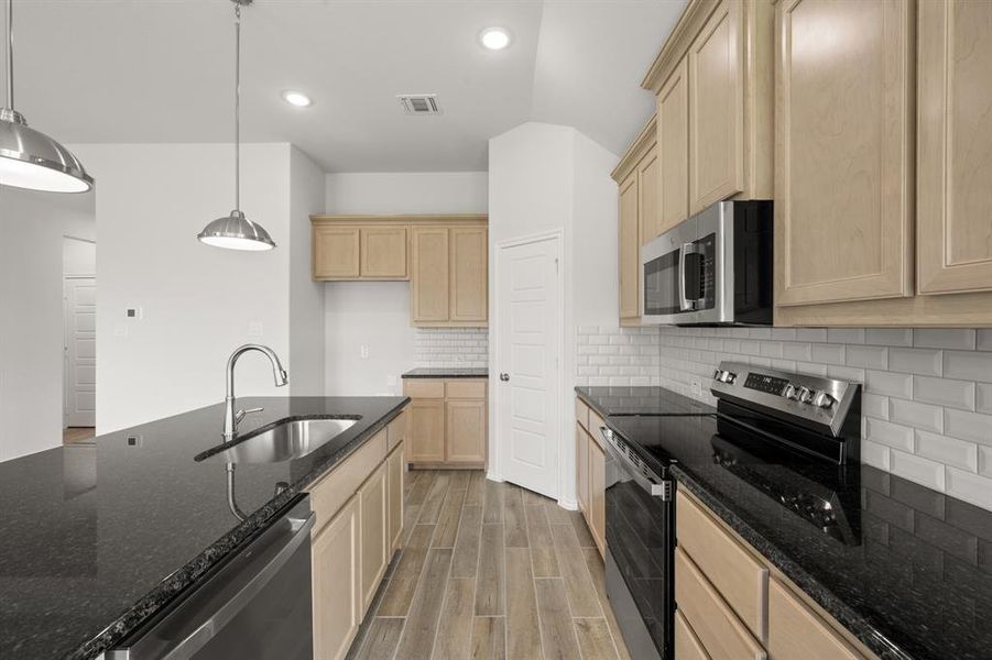 DFW-Summer Crest-Concept 1455-4549 Lyre Leaf Drive- Kitchen -Risewell Homes-3 DFW-Summer Crest-Concept 1455-4549 Lyre Leaf Drive- Kitchen -Risewell Homes-3