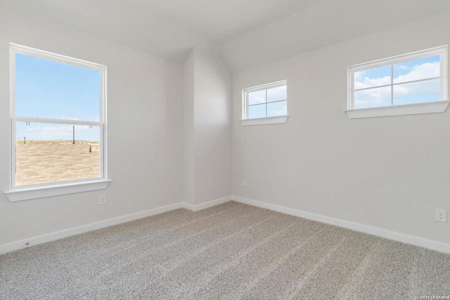 Spacious, unfurnished interior of a new home in Willow Point, San Antonio (Image 29).