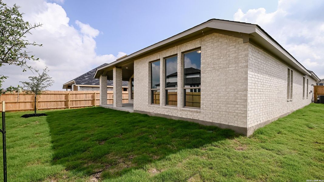 Exterior details and patio area of a home in The Parklands, Schertz (Image 3).