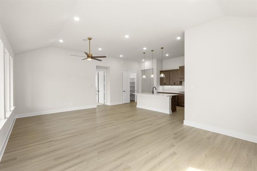 2507 Prairie Willow- Dining-2 2507 Prairie Willow- Dining-2