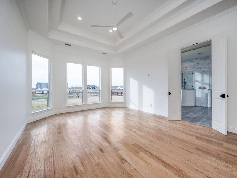 Spacious, unfurnished interior of a new home in , Northlake (Image 13).