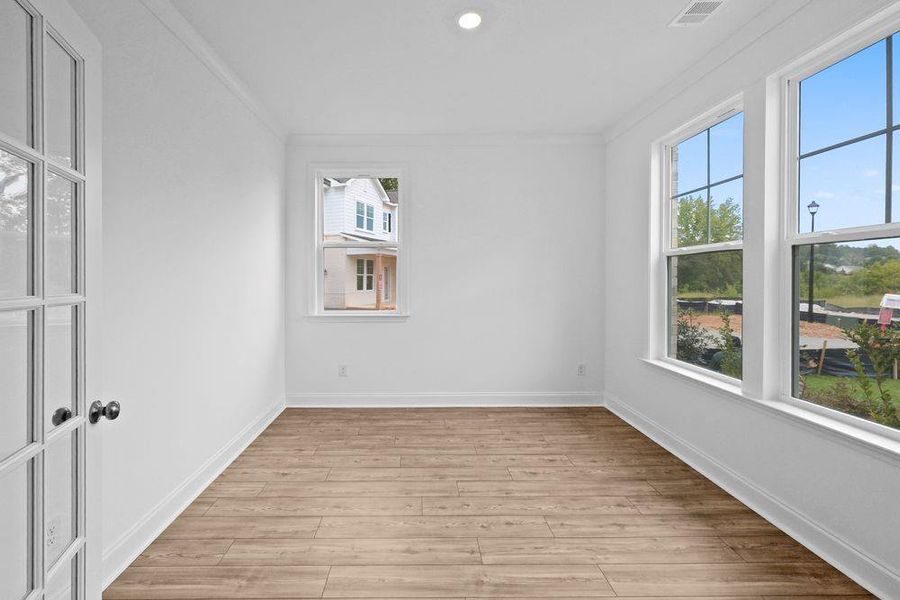 Spacious, unfurnished interior of a new home in Stratford Hills, Ball Ground (Image 13).