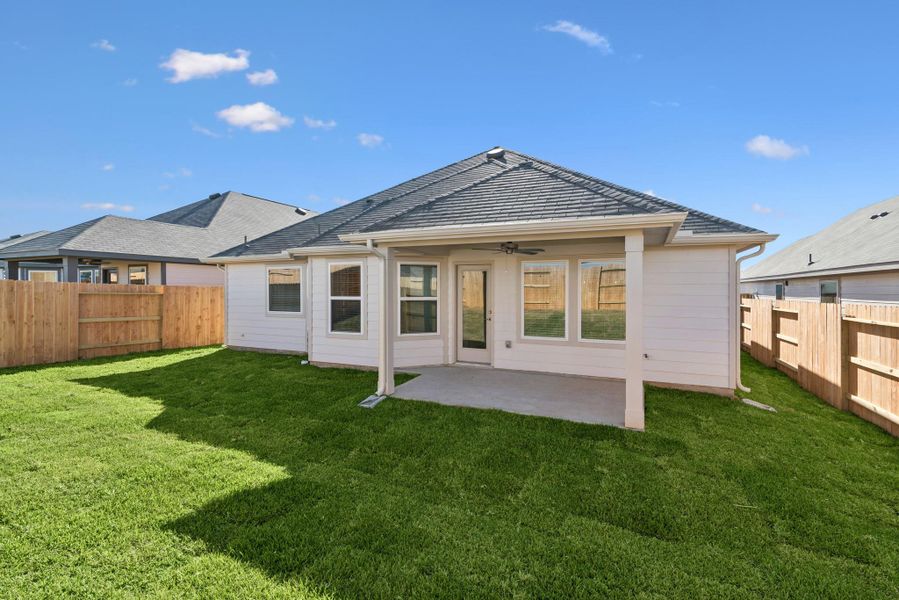 Exterior details and patio area of a home in Lone Star Landing, Montgomery (Image 3).