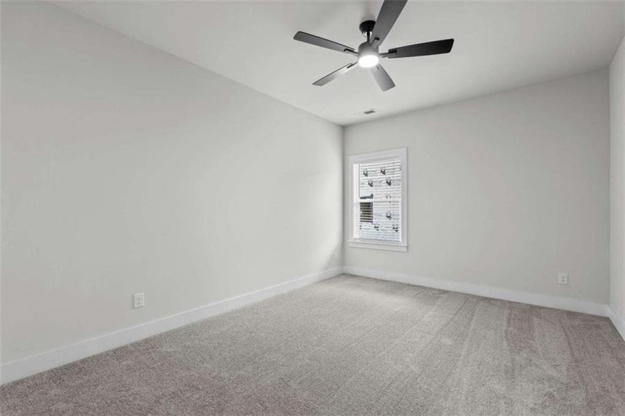 Spacious, unfurnished interior of a new home in Silvercrest Lakes, Acworth (Image 44).
