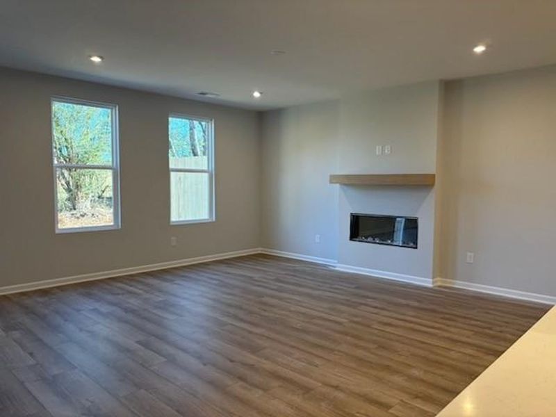 Spacious, unfurnished interior of a new home in Lake Shore, Winder (Image 9).