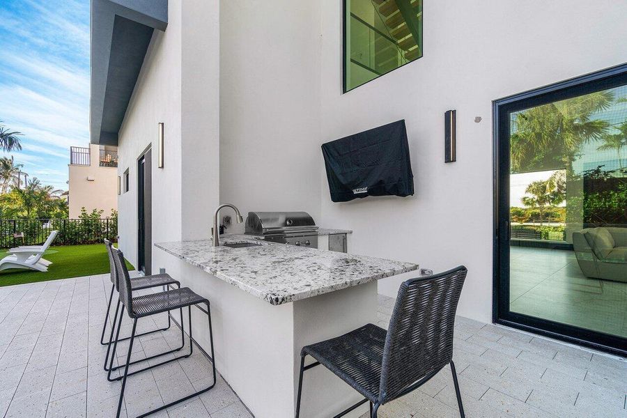 Furnished interior view inside a new home in , Juno Beach (Image 70).